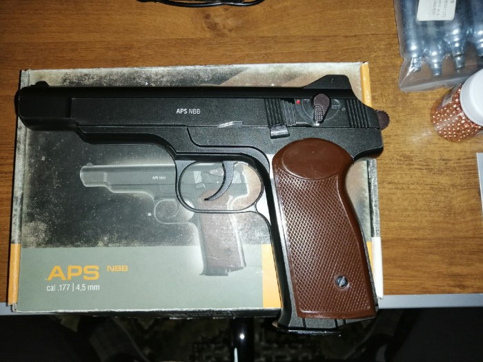 4LmJ6m1A4I8.jpg