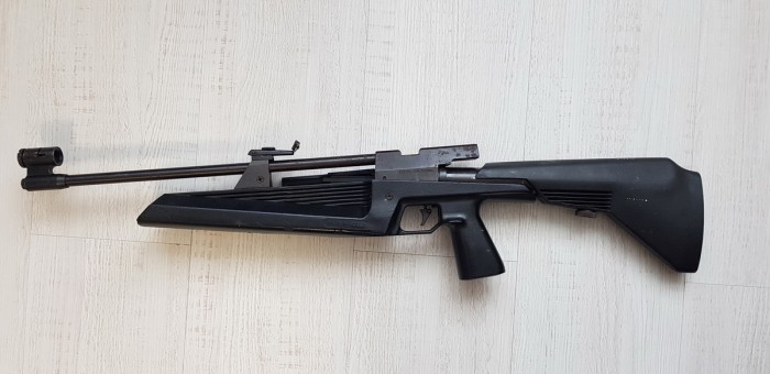 Y9MkJLtHL60.jpg